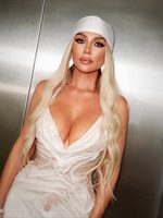 Анна Седокова платье, грудь