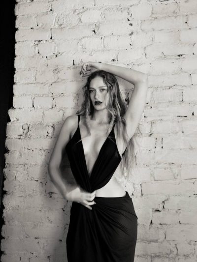 Диана Милютина платье, грудь